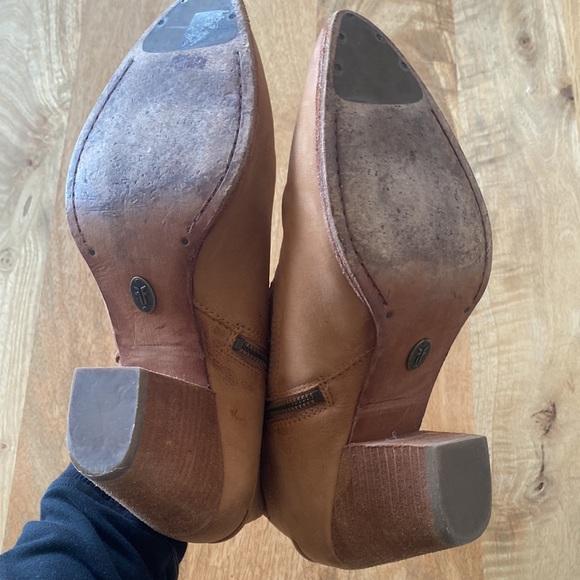 Frye Booties Tan 10 - Picture 4 of 9